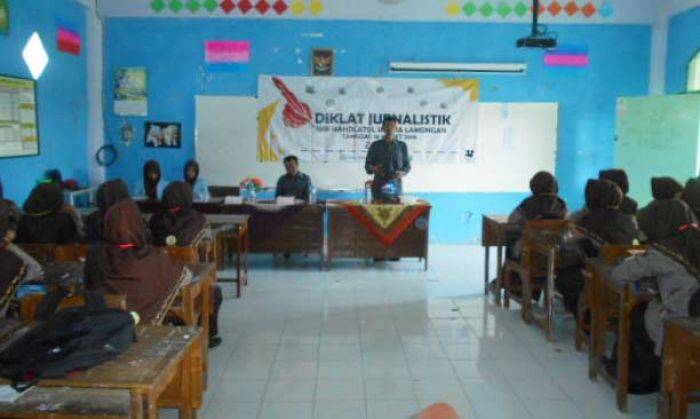 53 Siswa SMK NU Lamongan Ikuti Diklat Jurnalistik 53 Siswa SMK NU Lamongan Ikuti Diklat Jurnalistik