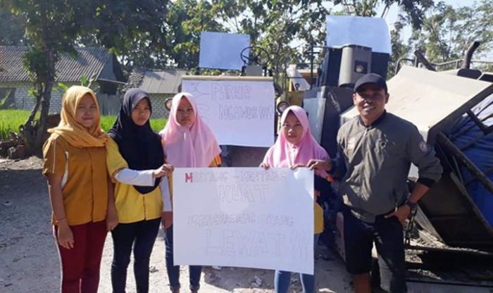 Pelataran Diparkiri Alat Berat, Pemilik Warung Sate di Tuban Gelar Aksi Protes