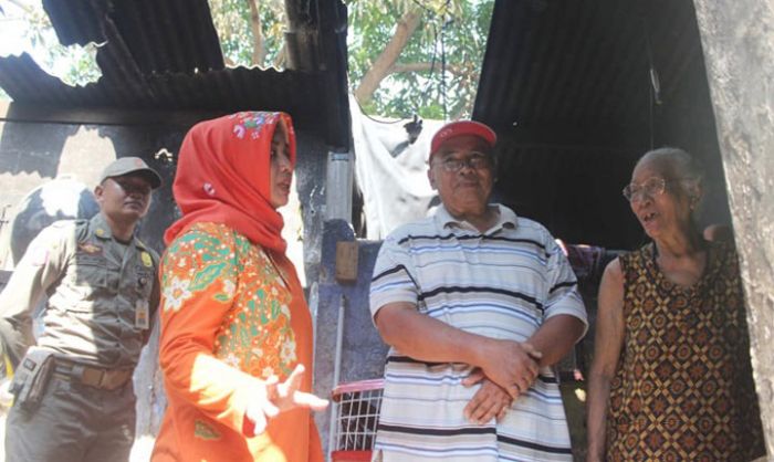 Pemkot Mojokerto Kembali Berikan Bantuan kepada Korban Kebakaran Pemkot Mojokerto Kembali Berikan Bantuan kepada Korban Kebakaran