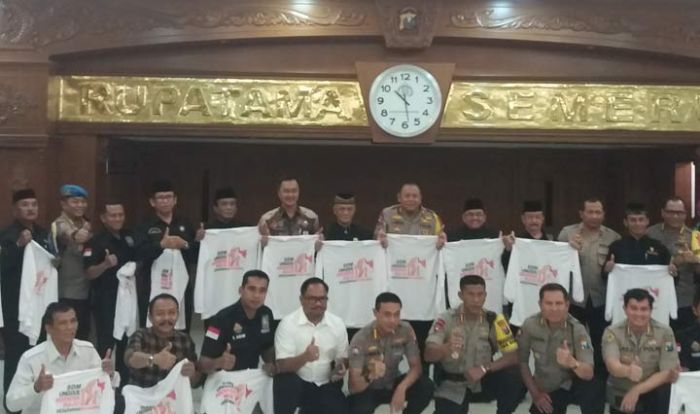 Antisipasi Kisruh Suran Agung, Kapolda Jatim: Anggota Saya Hampir 1000 Ikut Pencak Silat Antisipasi Kisruh Suran Agung, Kapolda Jatim: Anggota Saya Hampir 1000 Ikut Pencak Silat