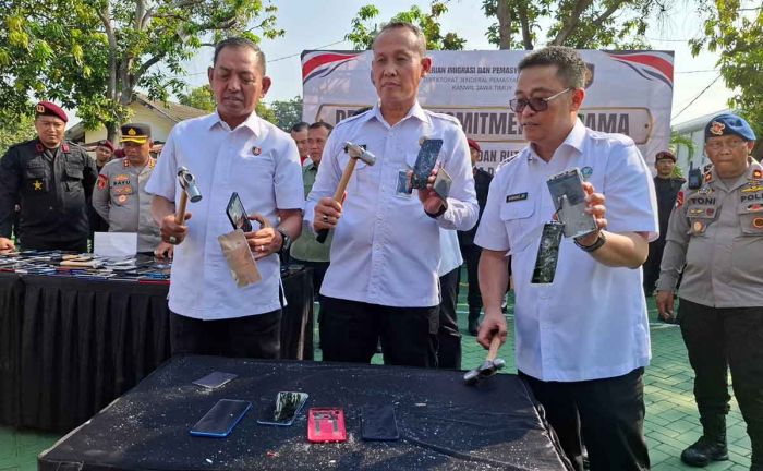 Kanwil Ditjenpas Jatim Komitmen Wujudkan Lapas/Rutan Bersih dari Narkoba dan HP Ilegal Kanwil Ditjenpas Jatim Komitmen Wujudkan Lapas/Rutan Bersih dari Narkoba dan HP Ilegal