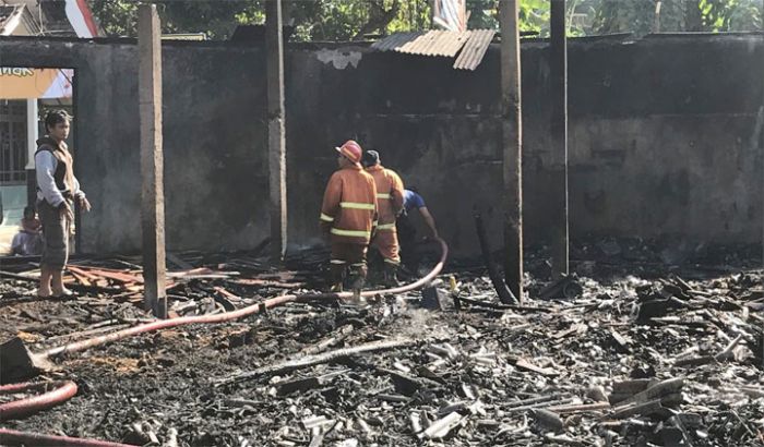 Toko Mebel di Jember Terbakar, Kerugian Ditaksir Mencapai Rp 300 Juta