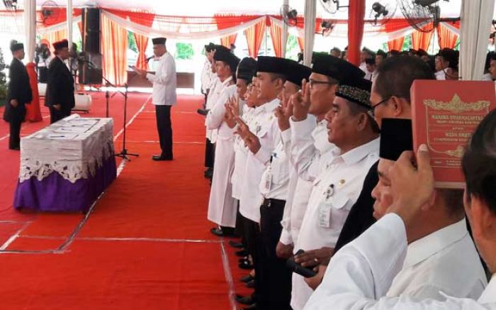 Berdalih Tak Menemukan Bukti, BKD Gresik Tak Sanksi Sutaji yang Bolos Kerja 274 Hari Berdalih Tak Menemukan Bukti, BKD Gresik Tak Sanksi Sutaji yang Bolos Kerja 274 Hari