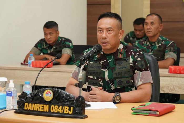 Jam Komandan, Danrem 084/BJ Beri Arahan Secara Virtual Jam Komandan, Danrem 084/BJ Beri Arahan Secara Virtual