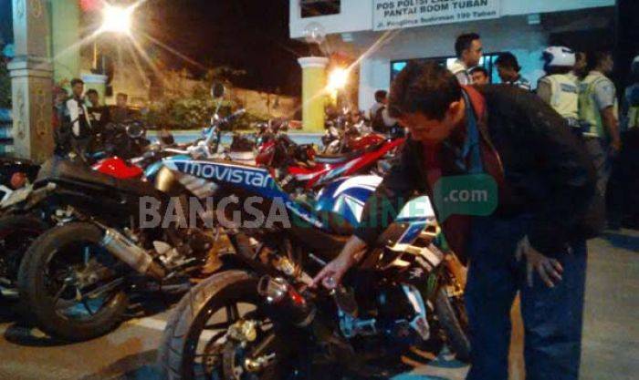 Razia Jelang Tahun Baru, Polres Tuban Amankan 91 Motor Berknalpot Brong Razia Jelang Tahun Baru, Polres Tuban Amankan 91 Motor Berknalpot Brong