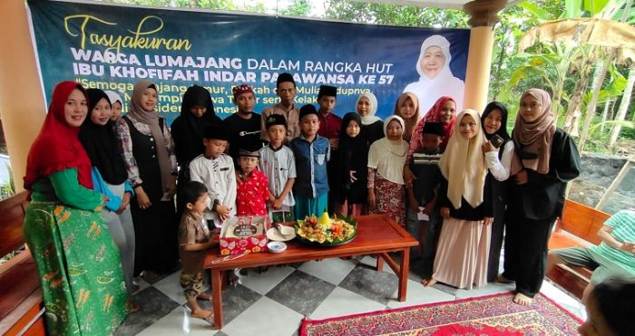 Gubernur Khofifah Ultah ke-57, Warga Lumajang Gelar Tasyakuran dan Santunan Gubernur Khofifah Ultah ke-57, Warga Lumajang Gelar Tasyakuran dan Santunan