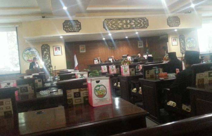Rapat Paripurna Hari jadi Kabupaten Sumenep tidak Kuorum, Anggota Dewan Dikecam Rapat Paripurna Hari jadi Kabupaten Sumenep tidak Kuorum, Anggota Dewan Dikecam