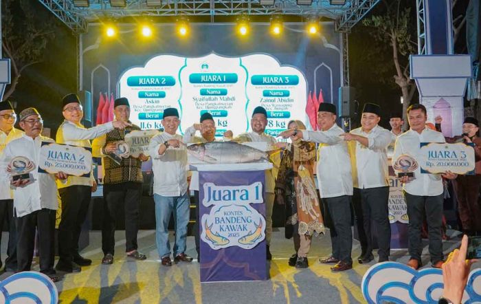 Kades Pangkahwetan Menangi Kontes Bandeng Kawak 2025 Kades Pangkahwetan Menangi Kontes Bandeng Kawak 2025