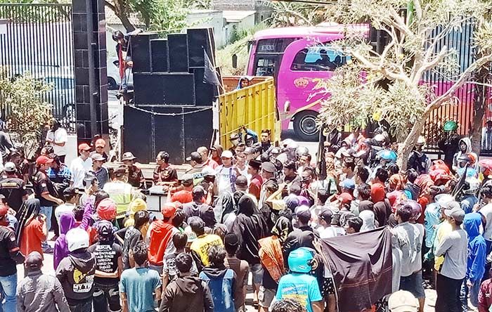 Demo Gabungan LSM Datangi Kantor Camat Wonorejo dan Kejari Pasuruan