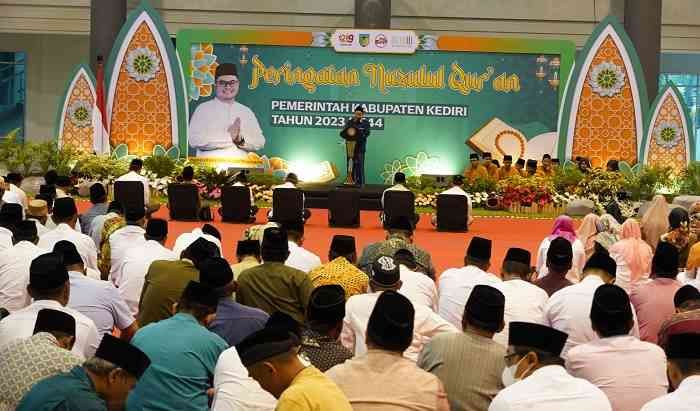 Nuzulul Qur’an Pemkab Kediri, Gus Reza: Tumbuhkan Alquran sebagai The Way of Life Nuzulul Qur’an Pemkab Kediri, Gus Reza: Tumbuhkan Alquran sebagai The Way of Life