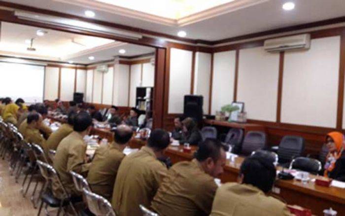 Banggar DPRD Gresik Blejeti Kinerja 18 Camat 