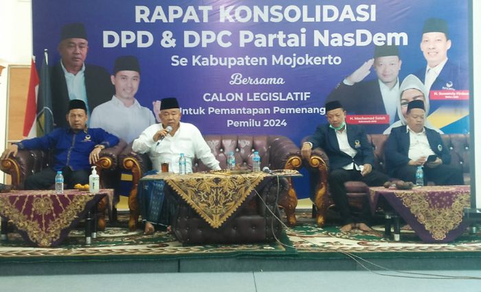 Gelar Konsolidasi Bersama DPC di PP Amanatul Ummah, Nasdem Mojokerto Target 10 Kursi di Pemilu 2024 Gelar Konsolidasi Bersama DPC di PP Amanatul Ummah, Nasdem Mojokerto Target 10 Kursi di Pemilu 2024