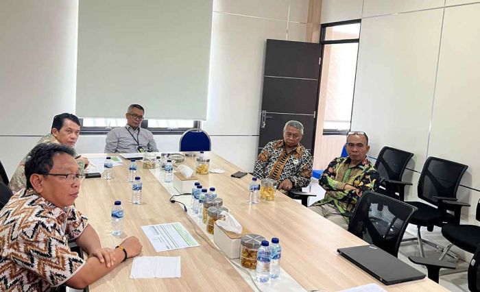 Kantah Kabupaten Pasuruan Ikuti Rapat Daring soal Tindak Lanjut Monev Kementerian ATR/BPN Kantah Kabupaten Pasuruan Ikuti Rapat Daring soal Tindak Lanjut Monev Kementerian ATR/BPN