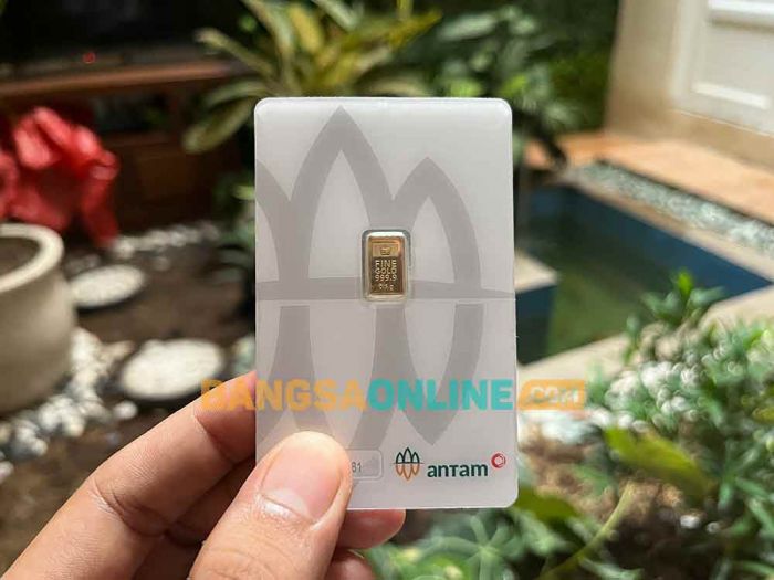 Anjlok Drastis! Harga Emas Antam di Akhir 2025 Turun Rp104 Ribu