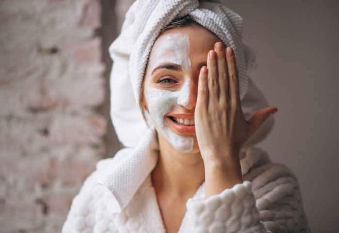 5 Rekomendasi Clay Mask untuk Atasi Komedo dan Jerawat 5 Rekomendasi Clay Mask untuk Atasi Komedo dan Jerawat