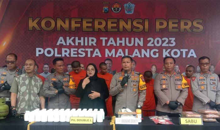 Polresta Malang Kota Rilis Akhir Tahun, Gangguan Kamtibmas Meningkat 40,3 Persen Polresta Malang Kota Rilis Akhir Tahun, Gangguan Kamtibmas Meningkat 40,3 Persen