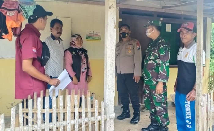 Labelisasi Stiker PKH, Ratusan KPM di Pamekasan Pilih Mundur Sebagai Penerima, Ada Apa? Labelisasi Stiker PKH, Ratusan KPM di Pamekasan Pilih Mundur Sebagai Penerima, Ada Apa?