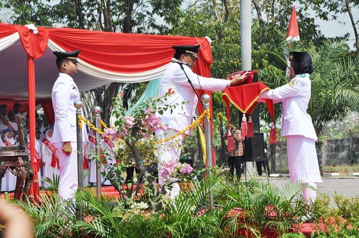 Upacara HUT RI, Bupati Sambari Undang Orang Tua Paskibraka Upacara HUT RI, Bupati Sambari Undang Orang Tua Paskibraka