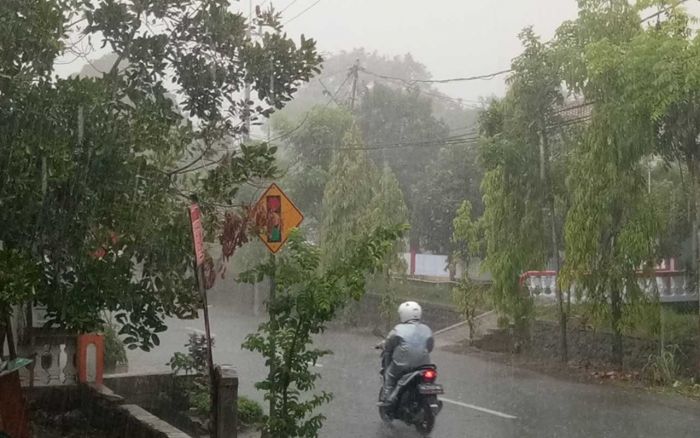 BMKG Sebut Magetan Hujan Ringan pada 22 Desember 2023 BMKG Sebut Magetan Hujan Ringan pada 22 Desember 2023