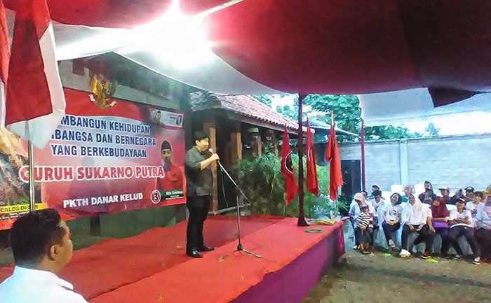 Isak Tangis Petani Sambut Kampanye Putra Bungsu Bung Karno di Lereng Kelud Isak Tangis Petani Sambut Kampanye Putra Bungsu Bung Karno di Lereng Kelud