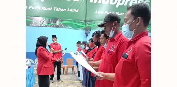 Bendahara DPC PDIP Gresik Lantik Pengurus PAC Benjeng