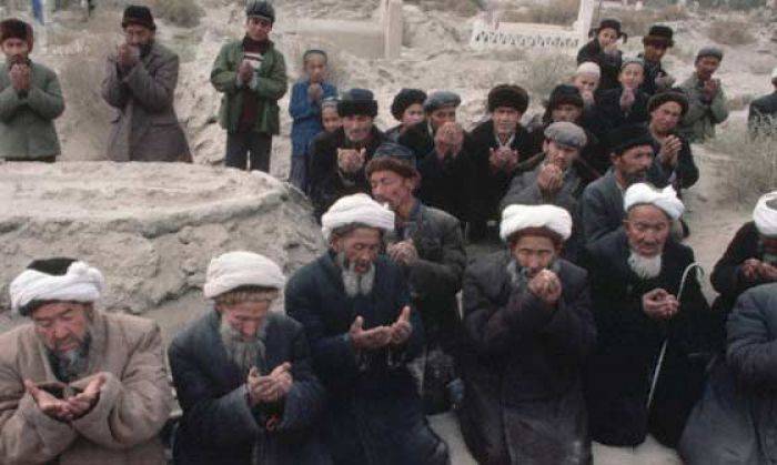 China Larang Muslim Lakukan Ibadah, Dipaksa Patuh pada Ateisme Marxis
