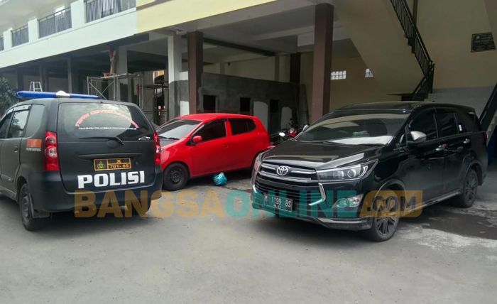 Bawa Sabu, Sopir Anggota DPRD Sumenep Ditangkap Satnarkoba Polres Sampang Bawa Sabu, Sopir Anggota DPRD Sumenep Ditangkap Satnarkoba Polres Sampang