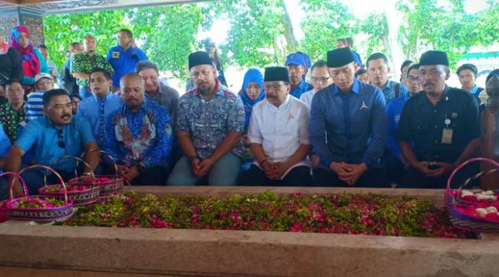 Terkait Pemilu 2019, Demokrat Jatim Bebaskan Kadernya Pilih Capres Terkait Pemilu 2019, Demokrat Jatim Bebaskan Kadernya Pilih Capres