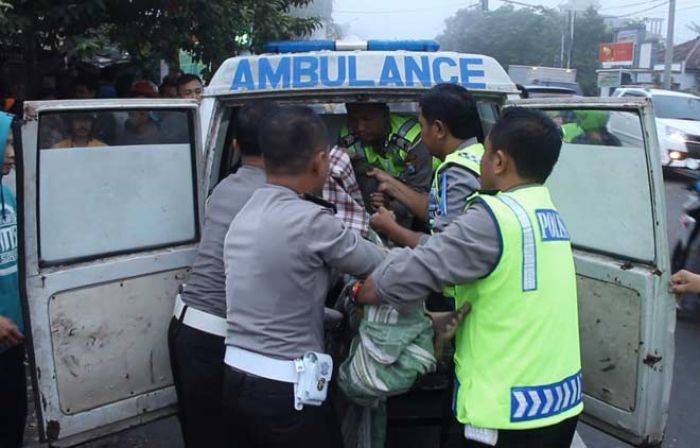 Kecelakaan di Jalan Yos Sudarso Jombang: Suzuki Satria Disambar Bus, Satu Tewas