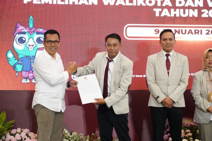 KPU Resmi Tetapkan Nurochman-Heli sebagai Wali dan Wakil Wali Kota Batu 2025-2030 KPU Resmi Tetapkan Nurochman-Heli sebagai Wali dan Wakil Wali Kota Batu 2025-2030