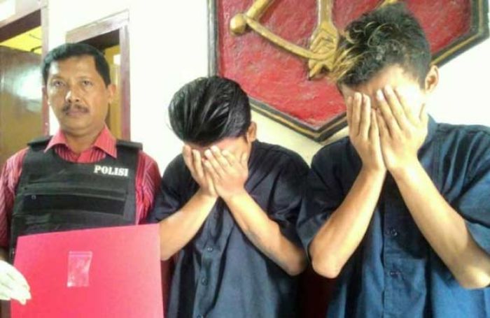 Baru Transaksi di Warung Kopi, Dua Budak Sabu Diringkus Polsek Tandes Baru Transaksi di Warung Kopi, Dua Budak Sabu Diringkus Polsek Tandes
