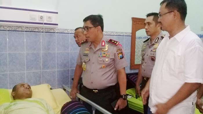 Beri Semangat Anggota, Kapolda Kunjungi Bripka Yulianto Beri Semangat Anggota, Kapolda Kunjungi Bripka Yulianto