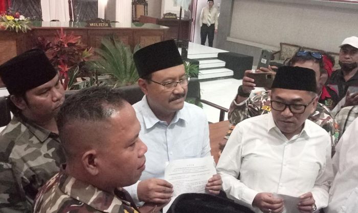 Ratusan Aktivis Minta Pembangunan JLU Pasuruan Disetop, Begini Tanggapan Gus Ipul Ratusan Aktivis Minta Pembangunan JLU Pasuruan Disetop, Begini Tanggapan Gus Ipul