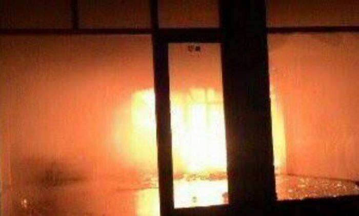 Kampus Unisma Malang Terbakar, Rektor: Besok Pagi Ruangan Ini Mau Dipakai Ujian Kampus Unisma Malang Terbakar, Rektor: Besok Pagi Ruangan Ini Mau Dipakai Ujian