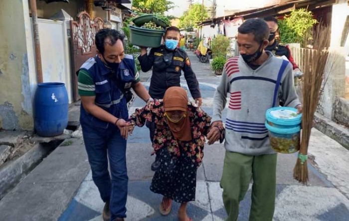 Rumahnya akan Dibedah Pemkot Surabaya, Nenek Yami: Alhamdulillah, Matur Nuwun Bu Risma