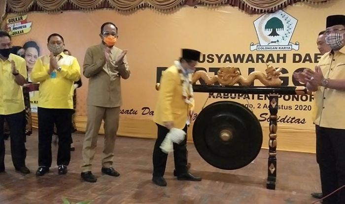 Aklamasi, Rahmat Taufik Kembali Terpilih Sebagai Ketua DPD Golkar Ponorogo Aklamasi, Rahmat Taufik Kembali Terpilih Sebagai Ketua DPD Golkar Ponorogo