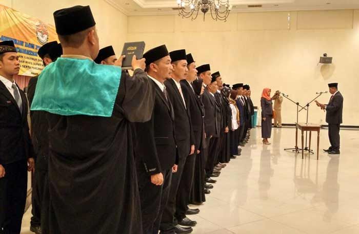 72 Panwascam se-Kabupaten Pasuruan Dilantik 72 Panwascam se-Kabupaten Pasuruan Dilantik