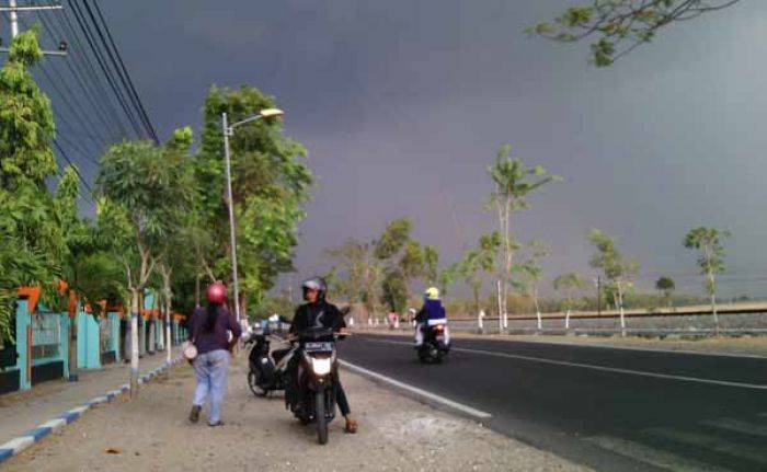 BPBD: Angin Kencang Masih akan Terjang Bojonegoro BPBD: Angin Kencang Masih akan Terjang Bojonegoro