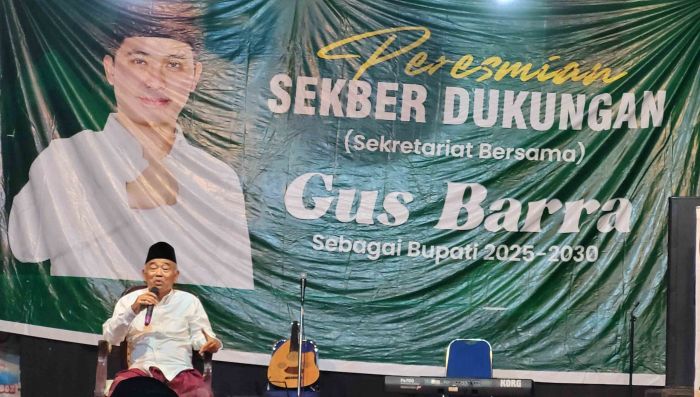 Peresmian Sekber Gus Barra, Kiai Asep: Tak Boleh Ada Orang Miskin di Mojokerto Peresmian Sekber Gus Barra, Kiai Asep: Tak Boleh Ada Orang Miskin di Mojokerto