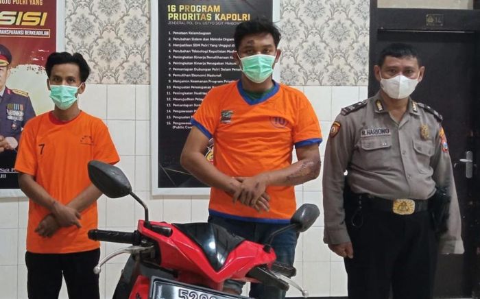 Beraksi 10 Kali, Dua Pelaku Jambret Berhasil Dibekuk Polsek Genteng Beraksi 10 Kali, Dua Pelaku Jambret Berhasil Dibekuk Polsek Genteng