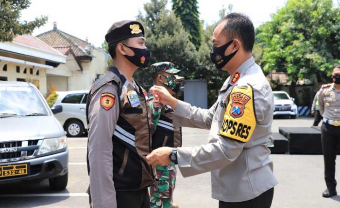 Polres Kediri Luncurkan 2 Unit Mobile Covid Hunter Polres Kediri Luncurkan 2 Unit Mobile Covid Hunter