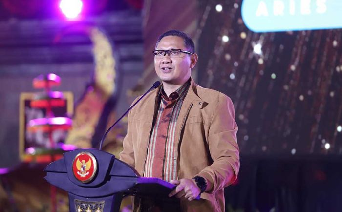 Pentas Padang Bulan Purnama Meriahkan Launching Logo dan Tema Hari Jadi ke-23 Kota Batu Pentas Padang Bulan Purnama Meriahkan Launching Logo dan Tema Hari Jadi ke-23 Kota Batu