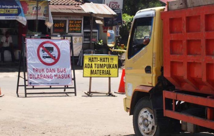 Jalan Nasional Ajibarang Bumiayu masih Diperbaiki, Truk dan Bus Tak Gubris Larangan Dishub