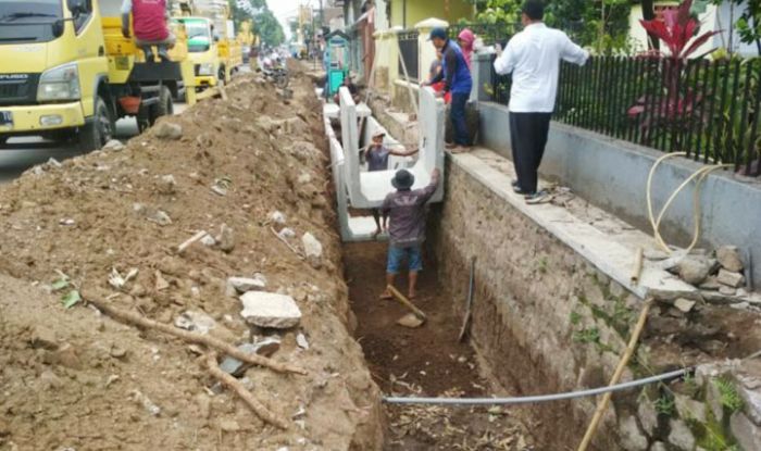 Sejumlah Proyek DPUBM Malang Diduga Bermasalah, Tak Berpapan Nama dan Tak Sesuai RAB