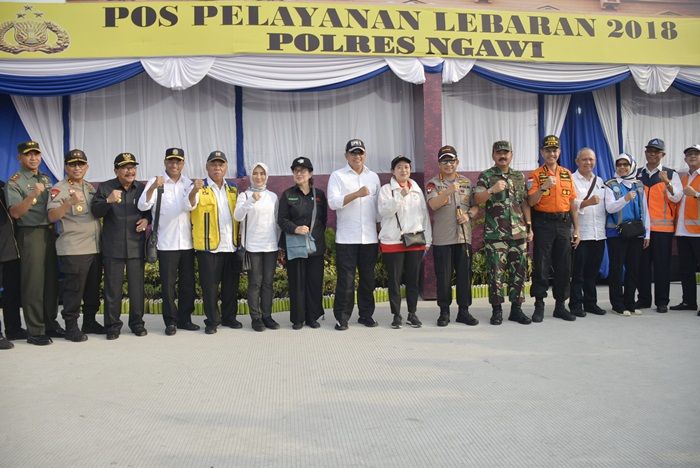 Melihat Langsung Kesiapan Arus Mudik Lebaran di Jatim, Kapolri Puji Pakde Karwo