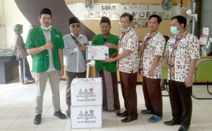 GP Ansor Ranting Koro Sumbang APD ke RSUD Tuban GP Ansor Ranting Koro Sumbang APD ke RSUD Tuban