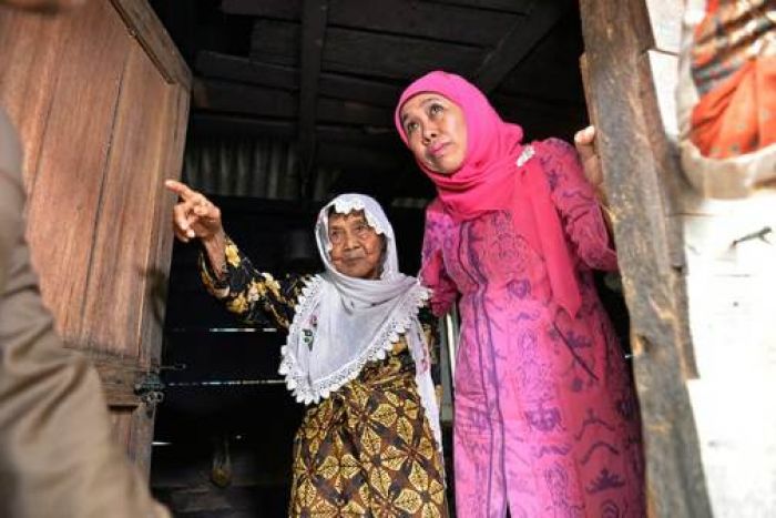 Sambut Hari Lansia Nasional, Gubernur Khofifah: Lindungi Lansia dari Risiko Terpapar COVID-19 Sambut Hari Lansia Nasional, Gubernur Khofifah: Lindungi Lansia dari Risiko Terpapar COVID-19