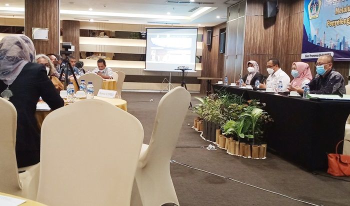 Kejar Pendapatan, DPMPTSP Gresik Diminta Berikan Layanan Perizinan Cepat Kejar Pendapatan, DPMPTSP Gresik Diminta Berikan Layanan Perizinan Cepat
