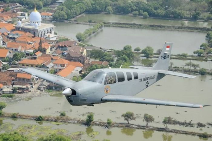 Pesawat Milik TNI AL Jatuh di Selat Madura
