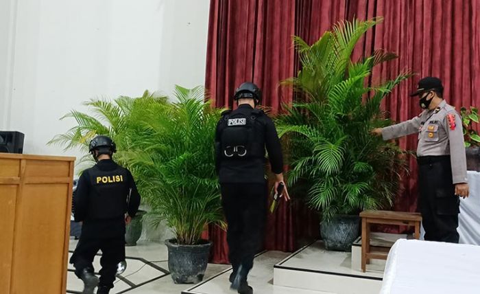 Antisipasi Hal Terburuk di Malam Natal, Polres Kediri Kota Sisir Beberapa Gereja